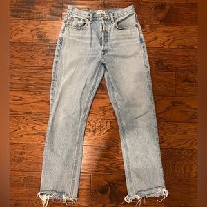 Agolde Riley High Rise crop in raw hem. Size 28.